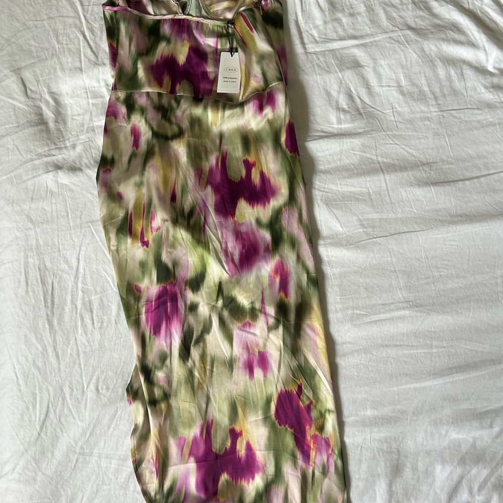 Small- asymmetrical dress - Picture 5 of 6
